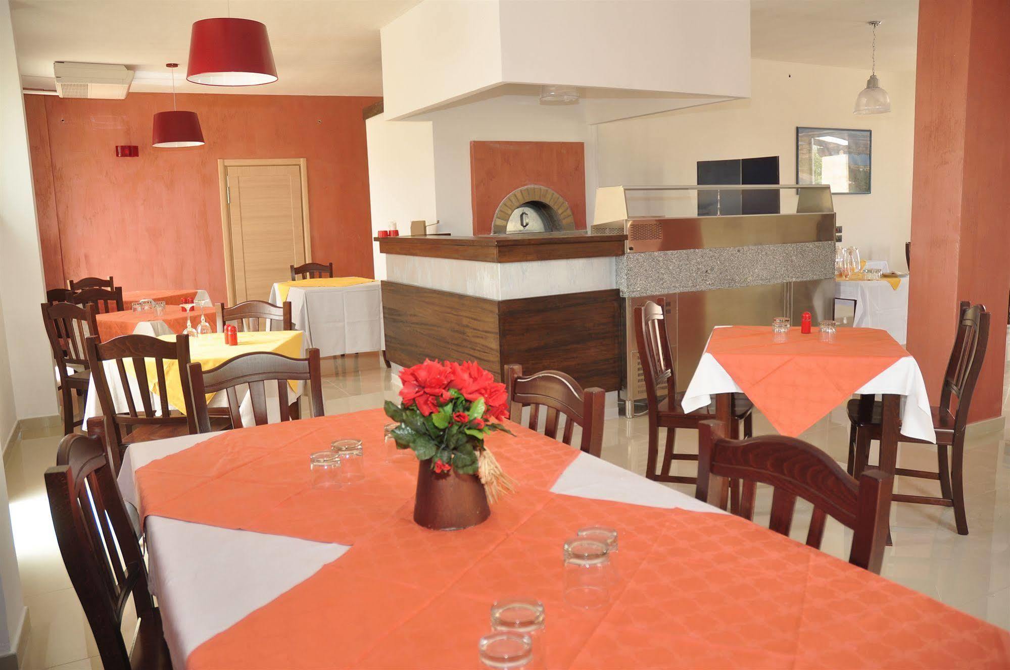 Sowi Hotel Otranto Exteriör bild
